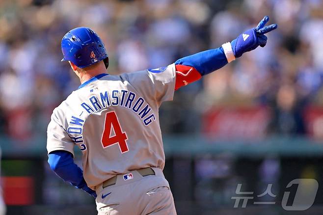 시카고 컵스 피트 클우 암스트롱은 14일(한국시간) 열린 2025 메이저리그 LA 다저스전에서 홈런 두 방을 터뜨려 팀 승리를 이끌었다. ⓒ AFP=뉴스1