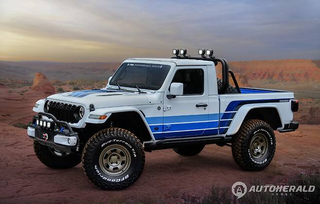 지프 J6 혼초 콘셉트(스텔란티스코리아)