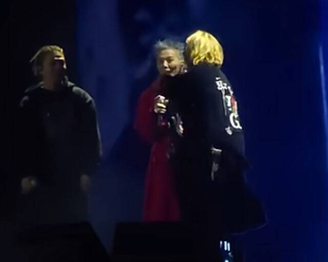 대성과 태양이 지드래곤 콘서트에 깜짝 등장했다. / 온라인 커뮤니티 캡처