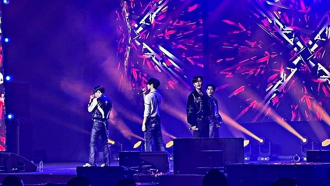 C9엔터테인먼트 제공