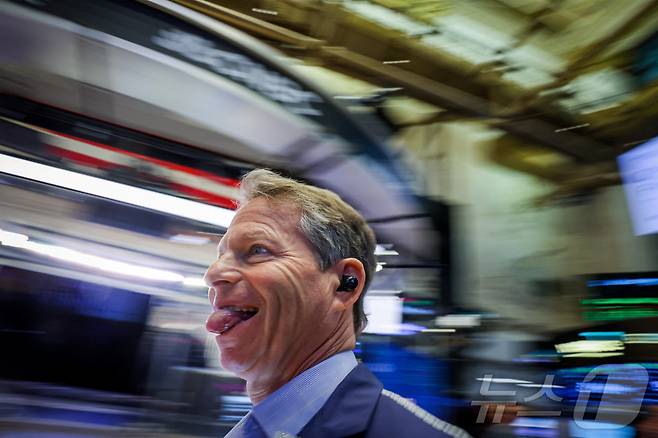 뉴욕증권거래소 트레이더 ⓒ 로이터=뉴스1