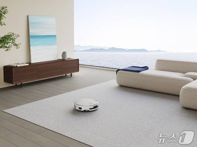 에코백스 플래그십 모델 디봇(DEEBOT) X8(에코백스 로보틱스 제공)