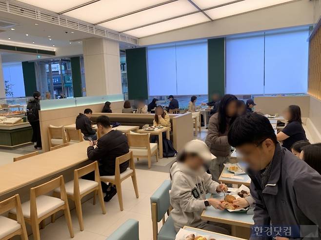 뚜레쥬르 빵 뷔페/사진=유지희 기자