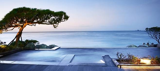 파라다이스 호텔 부산의 야외 온천 씨메르 풍경 / 사진=파라다이스 호텔 부산