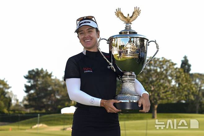 [로스앤젤레스=AP/뉴시스] 2024시즌 미국여자프로골프(LPGA) 투어 JM 이글 LA 챔피언십에서 우승한 한나 그린. 2024. 4. 28.