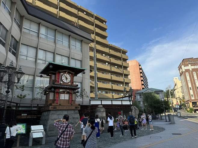 0490f719b2826ffe20b5c6b236ef203e16fdad2be321d11a88