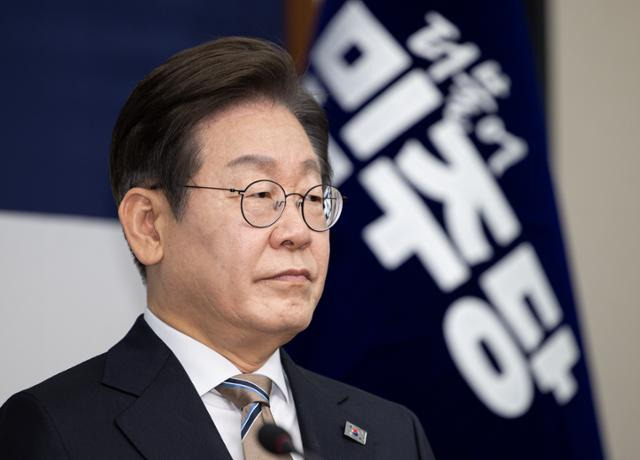 이재명 더불어민주당 대선 경선 예비후보가 16일 서울 여의도 국회에서 열린 공명선거 실천 협약식에 참석해 있다. 뉴스1