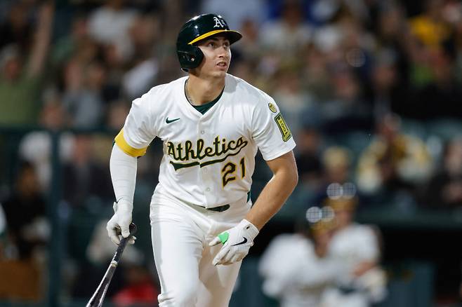<yonhap photo-4035=""> MLB 홈런 1위에 오른 소더스트롬. AFP=연합뉴스</yonhap>