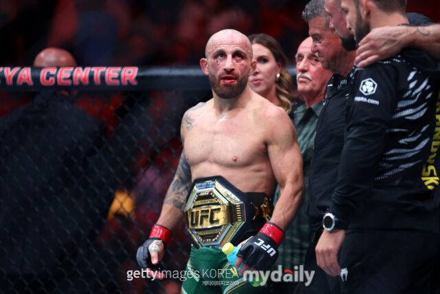 UFC 314에서 디에구 로페스를 꺾고 챔피언벨트를 탈환한 볼카노프스키. /게티이미지코리아