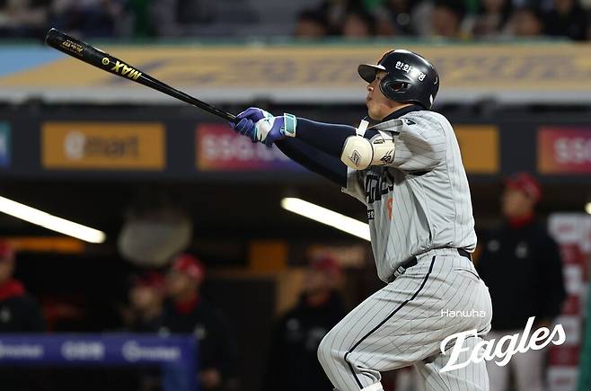 ▲ 역전 투런포를 터뜨리며 활약한 노시환 ⓒ한화이글스