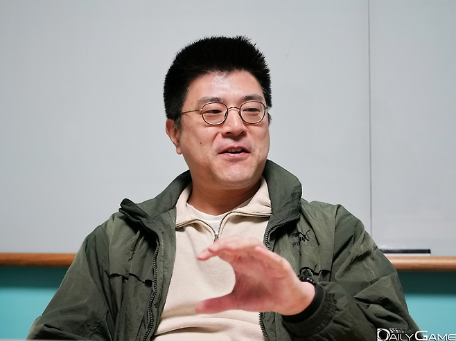 오픈월드에서의 생존과 성장을 주요 포인트로 삼았다.