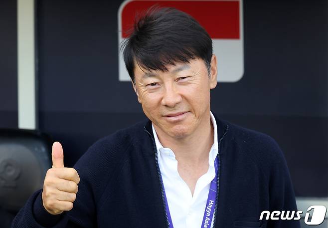선수로 또 지도자로 오로지 성남에서만 뛴 레전드 신태용이 이번에는 '단장'으로 팀과 함께 한다.   ⓒ News1 김성진 기자