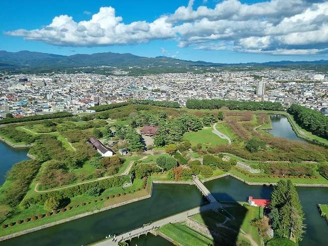 7fed8272b58b6af151ee82e643817173b675985de02f2ffc7be6fb982a935768