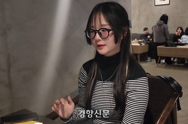 지난 12일 서울 종로구 인근 카페에서 최별하씨가 경향신문과 인터뷰하고 있다. 우혜림 기자