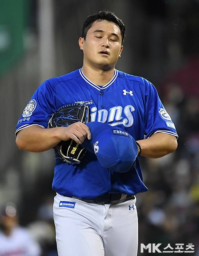 최원태가 16일 잠실 LG전에서 아쉬워 하고 있다. 사진(잠실 서울)=천정환 기자