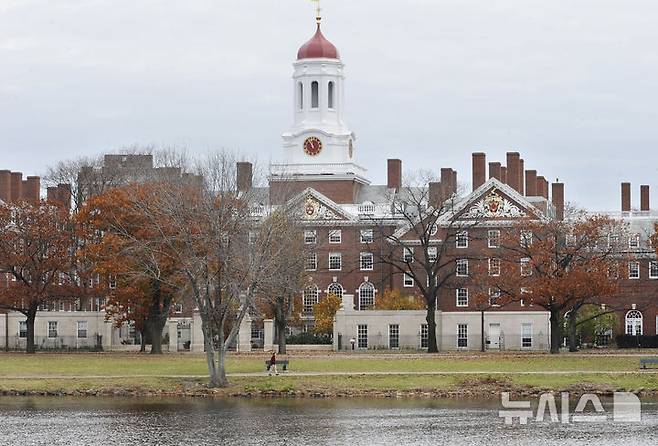 [케임브리지=AP/뉴시스]미 매사추세츠주 케임브리지에 있는 하버드대 캠퍼스.