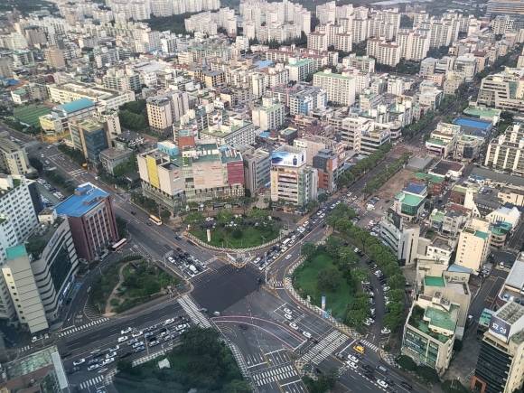 제주시 노형오거리 드림타워에서 바라본 아파트 단지의 모습. 제주 강동삼 기자