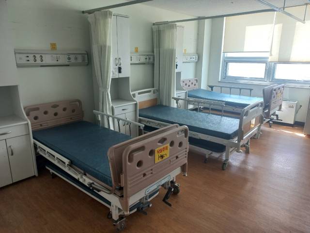 전남 강진의료원 입원실 병상. 사진 제공=전라남도