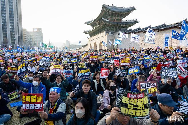 3월22일 서울 광화문 앞에서 헌법재판소의 윤석열 탄핵 선고를 촉구하는 사회대개혁 16차 범시민대행진 집회가 열렸다. ⓒ시사IN 신선영
