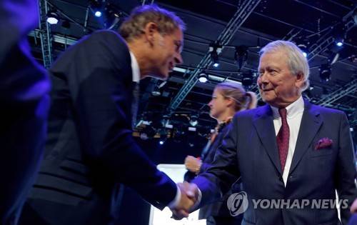 2017년 독일 프랑크푸르트 모터쇼 참석한 볼프강 포르셰 [EPA 제공=연합뉴스 자료사진]