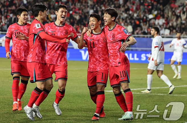 득점 후 기뻐하는 한국 축구대표팀. 2025.3.25/뉴스1 ⓒ News1 김도우 기자