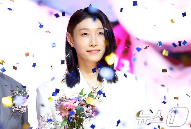 V리그 시상식에서 대상을 받은 김연경. 2025.4.14/뉴스1 ⓒ News1 이승배 기자