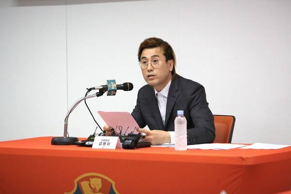 강원FC 김병지 대표. 사진┃강원FC