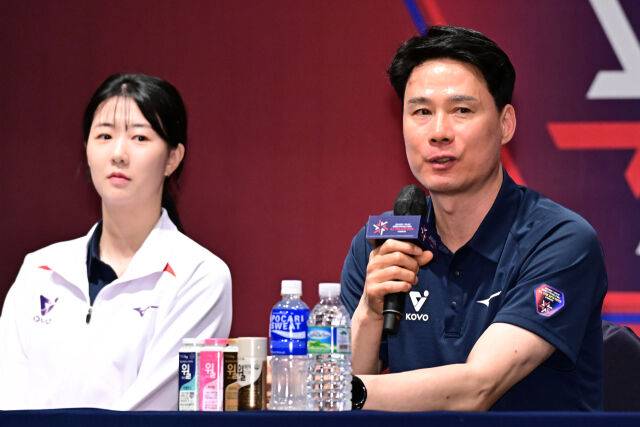 강소휘와 강성형 감독./KOVO