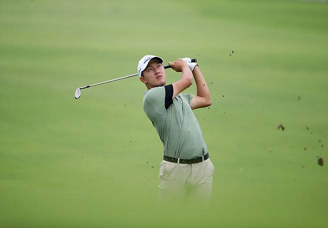 [서울=뉴시스] 한국프로골프(KPGA) 투어 2년 차를 맞은 프로골퍼 김백준의 플레이 모습. (사진=KPGA 제공) 2025.02.18. *재판매 및 DB 금지