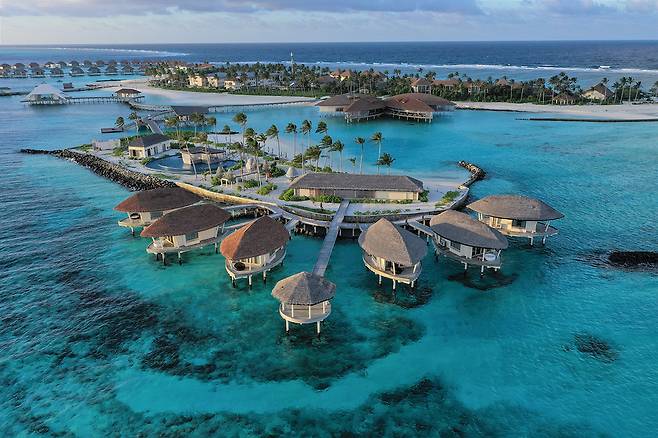 6채의 수상 스파 파빌리온. 사진제공|팜투어