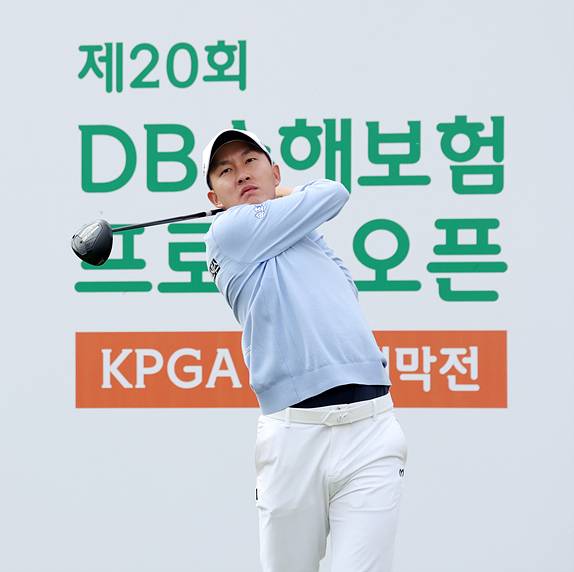 한국프로골프(KPGA) 투어 2025시즌 개막전 제20회 DB손해보험 프로미 오픈 대회에 출전한 김백준 프로가 2라운드에서 경기하는 모습이다. 사진제공=KPGA