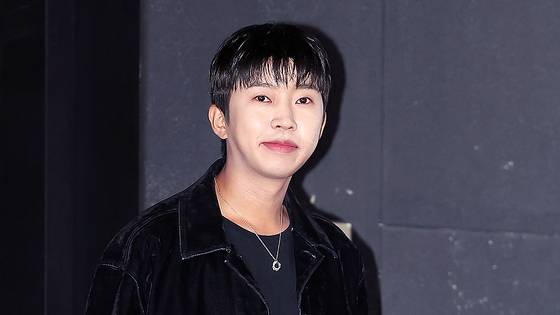 가수 임영웅이 '임영웅-아임 히어로 더 스타디움' 무대인사에 참석한 모습. 사진 뉴스1