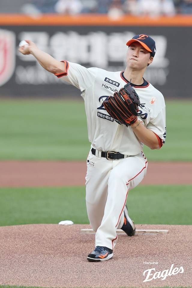 한화 엄상백이 18일 대전 NC전에서 공을 뿌리고 있다. 사진=한화 제공