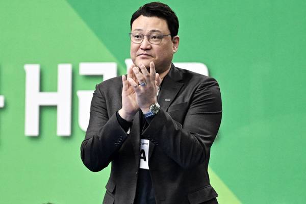 사진 두산 윤경신 감독, 사진 제공=한국핸드볼연맹