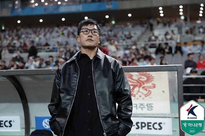▲ 19일 오후 서울월드컵경기장에서 FC서울과 광주FC의 하나은행 K리그1 2025 10라운드가 펼쳐졌다. 경기 결과 광주가 2-0으로 이겨 서울전 5연승을 달렸다. ⓒ 한국프로축구연맹