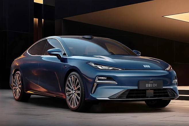 지리 갤럭시 스타샤인 8 EM