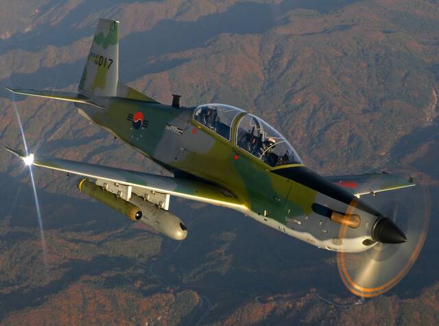 케이에이(KA)-1 공중통제공격기 모습. 공군본부 누리집