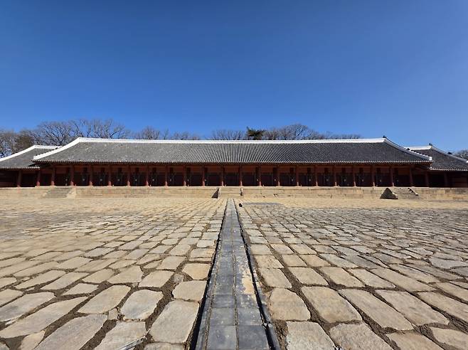 보수공사 마친 종묘 정전 전경.  국가유산청 제공