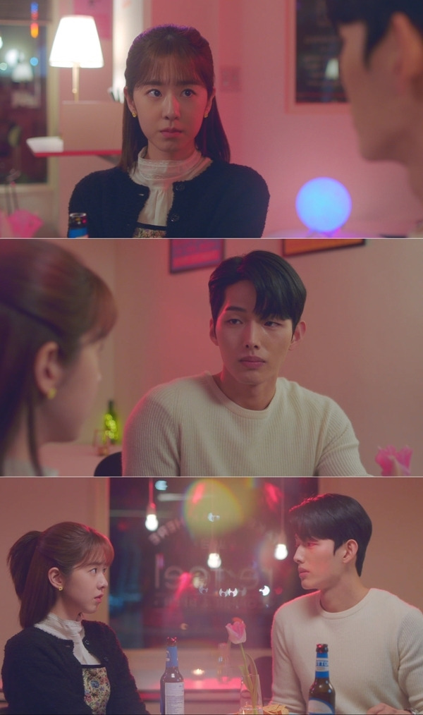 모태쏠로 박혜수의 핑크빛 데이트 현장이 포착됐다.