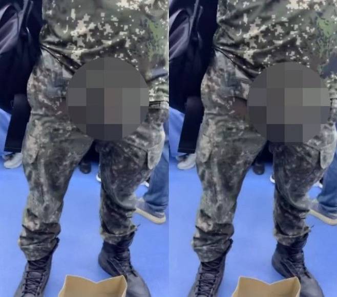 지하철에서 중요부위를 노출한 군인 복장의 남성. [사진=엑스 캡처]