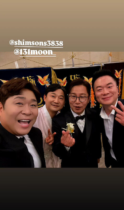 코미디언 문세윤, 전 국가대표 축구선수 이천수, 코미디언 심현섭, 코미디언 김태균/김태균 소셜미디어