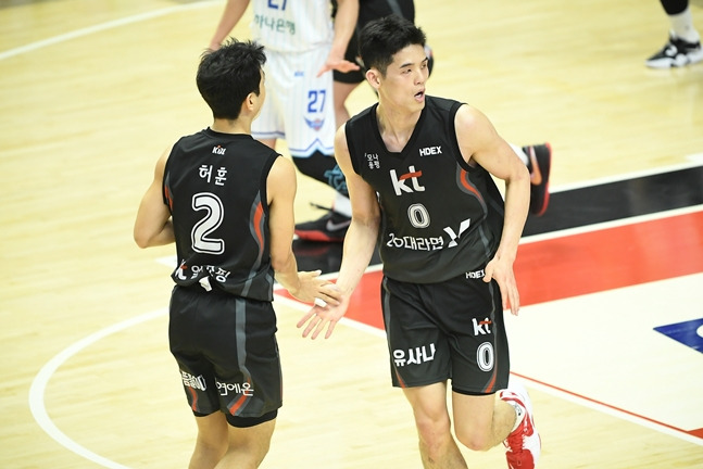 허훈과 하윤기. /사진=KBL
