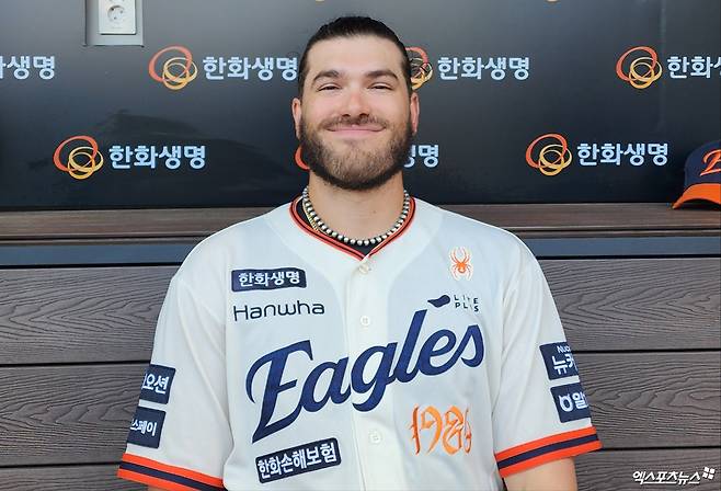 한화 투수 폰세는 20일 대전한화생명볼파크에서 열린 '2025 신한 SOL Bank KBO 리그' NC와 정규시즌 3번째 맞대결에서 선발 등판했다. 7이닝 1피안타 무실점 13탈삼진 압도적인 투구로 시즌 4승(무패)을 챙겼다. 동시에 팀은 2001년 후 24년 만에 선발 7연승을 기록했다. 대전, 박정현 기자