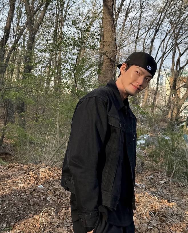 사진 출처=김우빈 SNS 계정