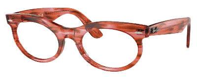 핑크 컬러의 반투명 프레임이 사랑스러운 분위기를 살려준다. 가격미정 레이밴.