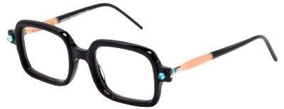 핑크빛 템플 포인트와 측면의 터키석 디테일이 고급스러움을 더한다. 83만 원대 쿠보라움.