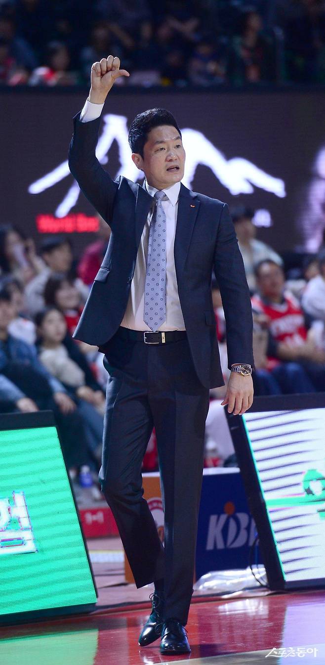 2024~2025시즌 프로농구 통합 우승에 도전하는 전희철 SK 감독. 동아일보DB