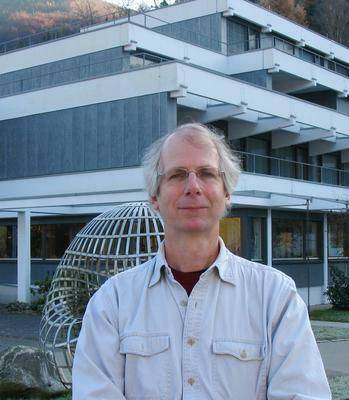 쿡 교수. 위키미디어 제공