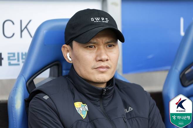 정경호 강원FC 감독. 한국프로축구연맹 제공