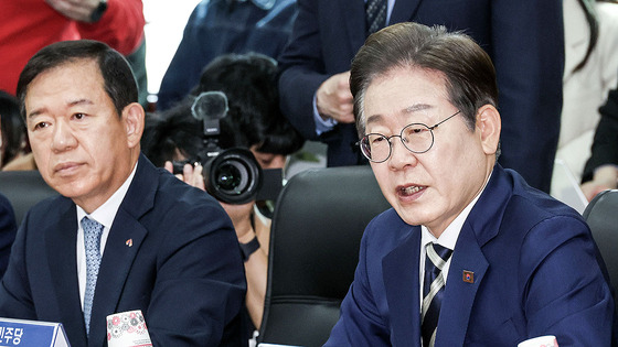 이재명 더불어민주당 대선 경선 후보가 21일 오전 서울 여의도 금융투자협회에서 열린 자본시장 활성화를 위한 정책간담회에 참석해 발언하고 있다. 김성룡 기자